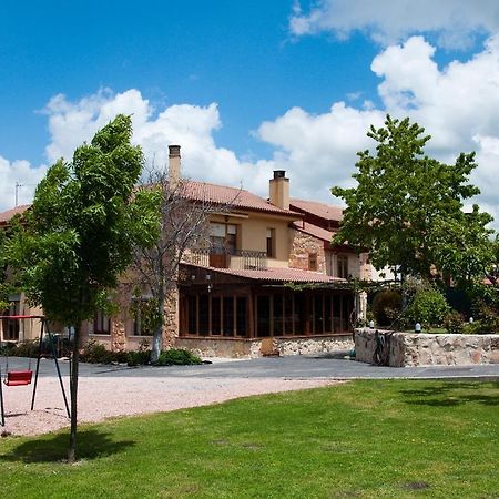 Hospederia Gemma Hotel La Lastrilla Ngoại thất bức ảnh